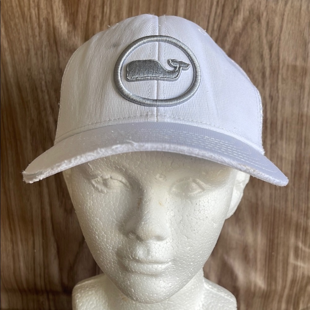 Pre-owned vineyard vines White Cap with Whale Logo